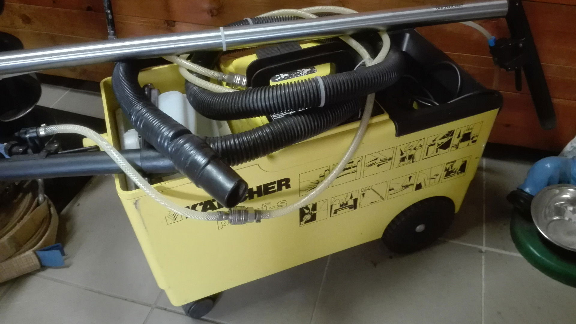 Kárpittisztítógép kölcsönzés termék fő termékképe